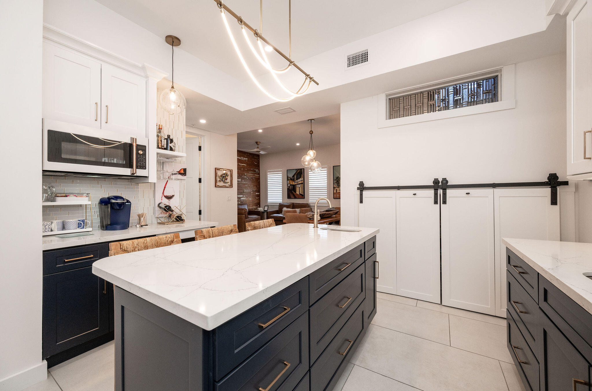 927 Thomas Street, Unit 2 Key West, FL 33040 - Photo 10 of 46 Quartz Counters & Modern Lighting