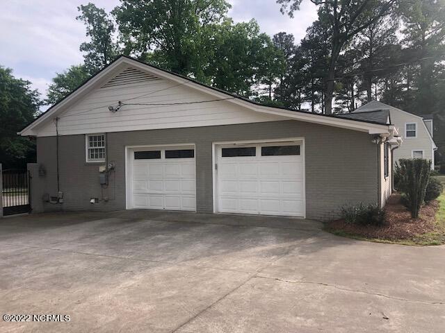 309 Canterbury Road Northwest Wilson, NC 27896 - Photo 28 of 33 DOUBLE ATTACHED GARAGE