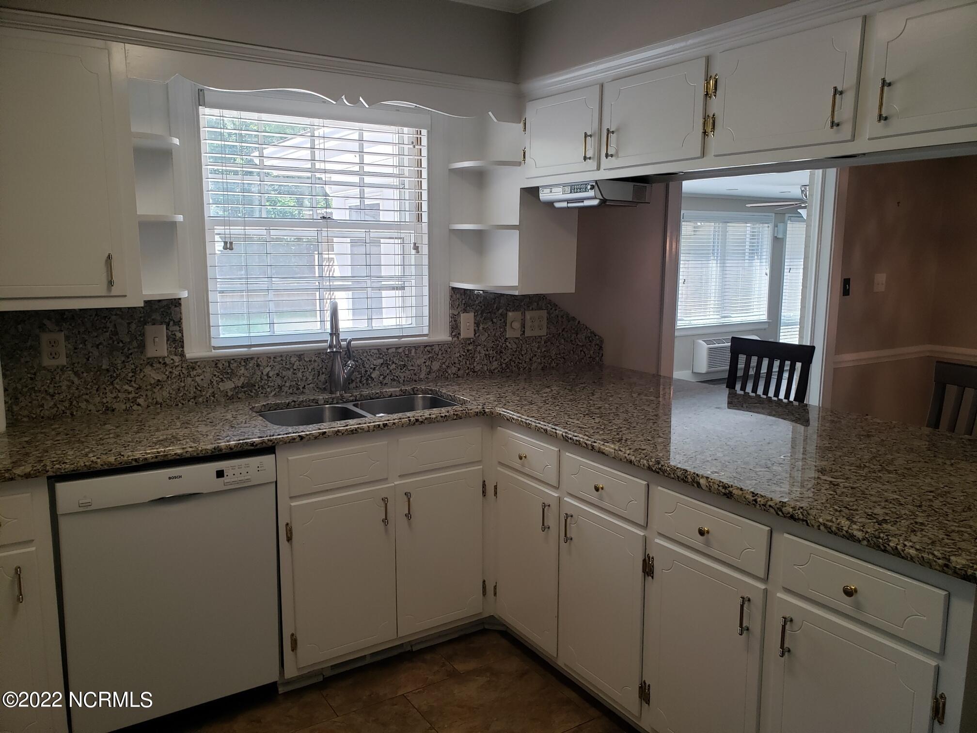 309 Canterbury Road Northwest Wilson, NC 27896 - Photo 6 of 33 KITCHEN