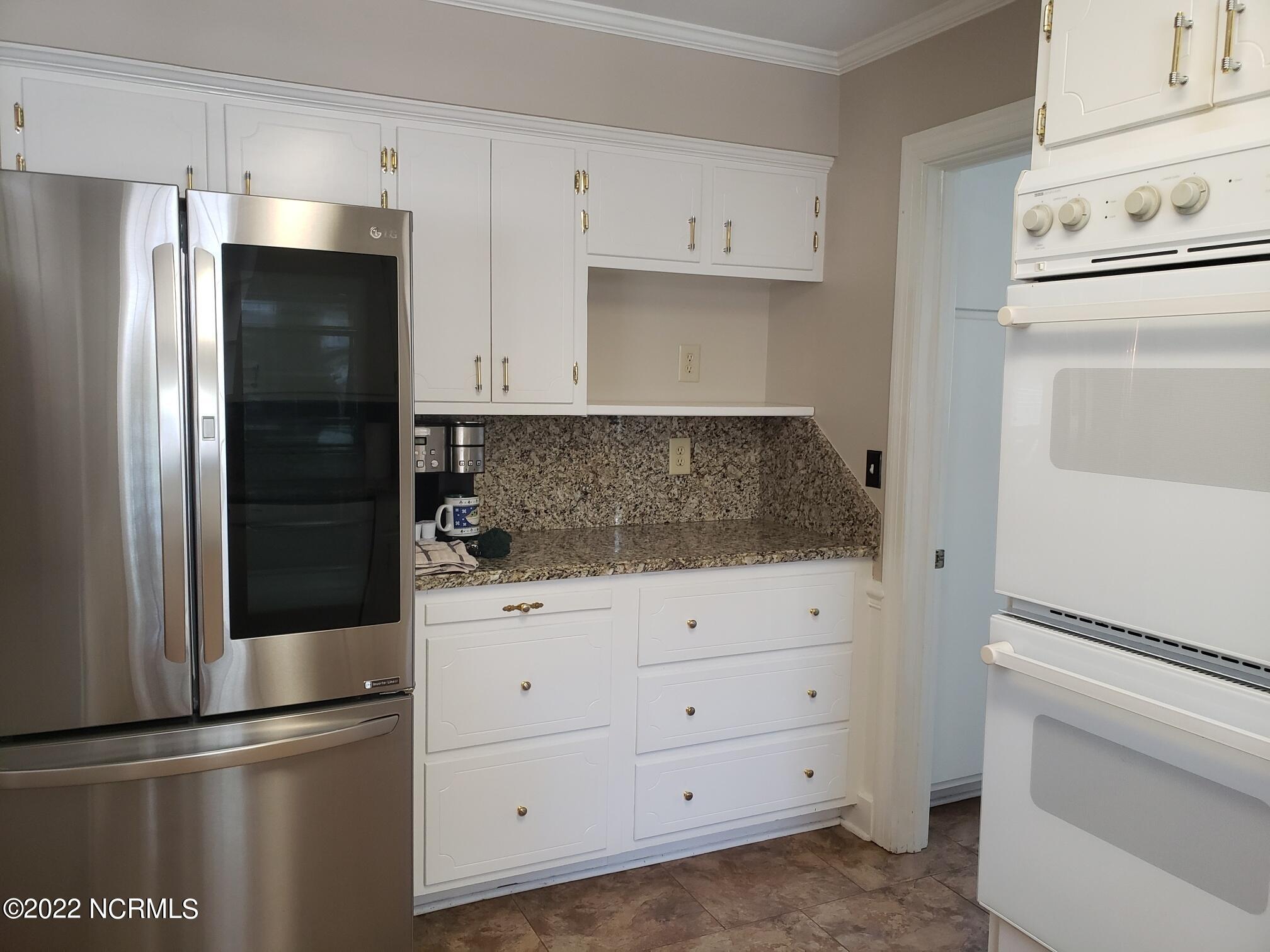 309 Canterbury Road Northwest Wilson, NC 27896 - Photo 7 of 33 KITCHEN