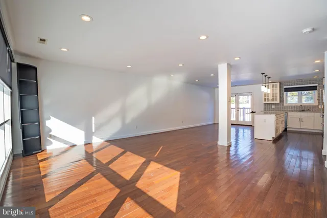 $649,000 | 4 Ivy Lane, Yardley, PA 19067