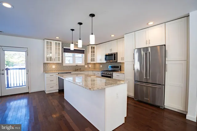 $649,000 | 4 Ivy Lane, Yardley, PA 19067