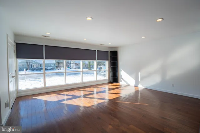 $649,000 | 4 Ivy Lane, Yardley, PA 19067