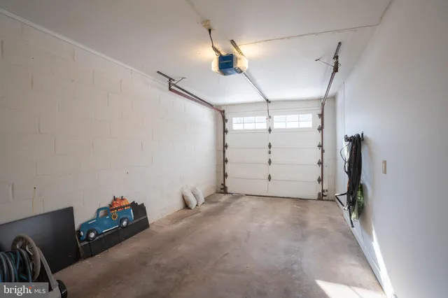 $649,000 | 4 Ivy Lane, Yardley, PA 19067