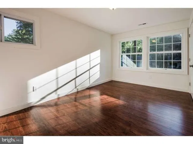 $649,000 | 4 Ivy Lane, Yardley, PA 19067