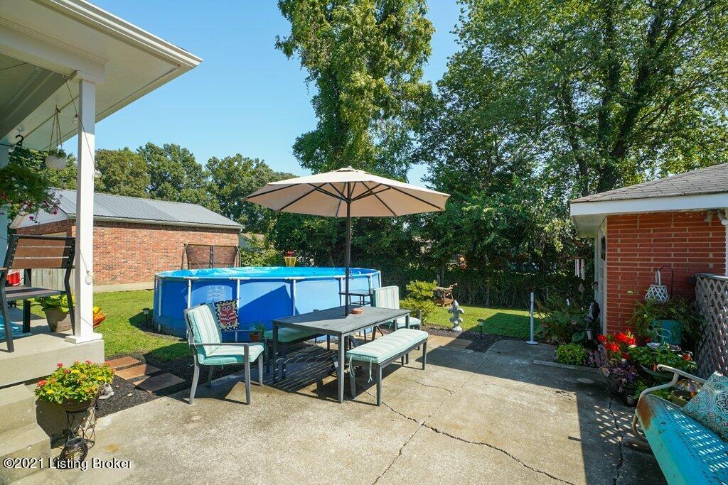 10505 Torrington Road Louisville, KY 40272 - Photo 27 of 36 027-10505-27_m