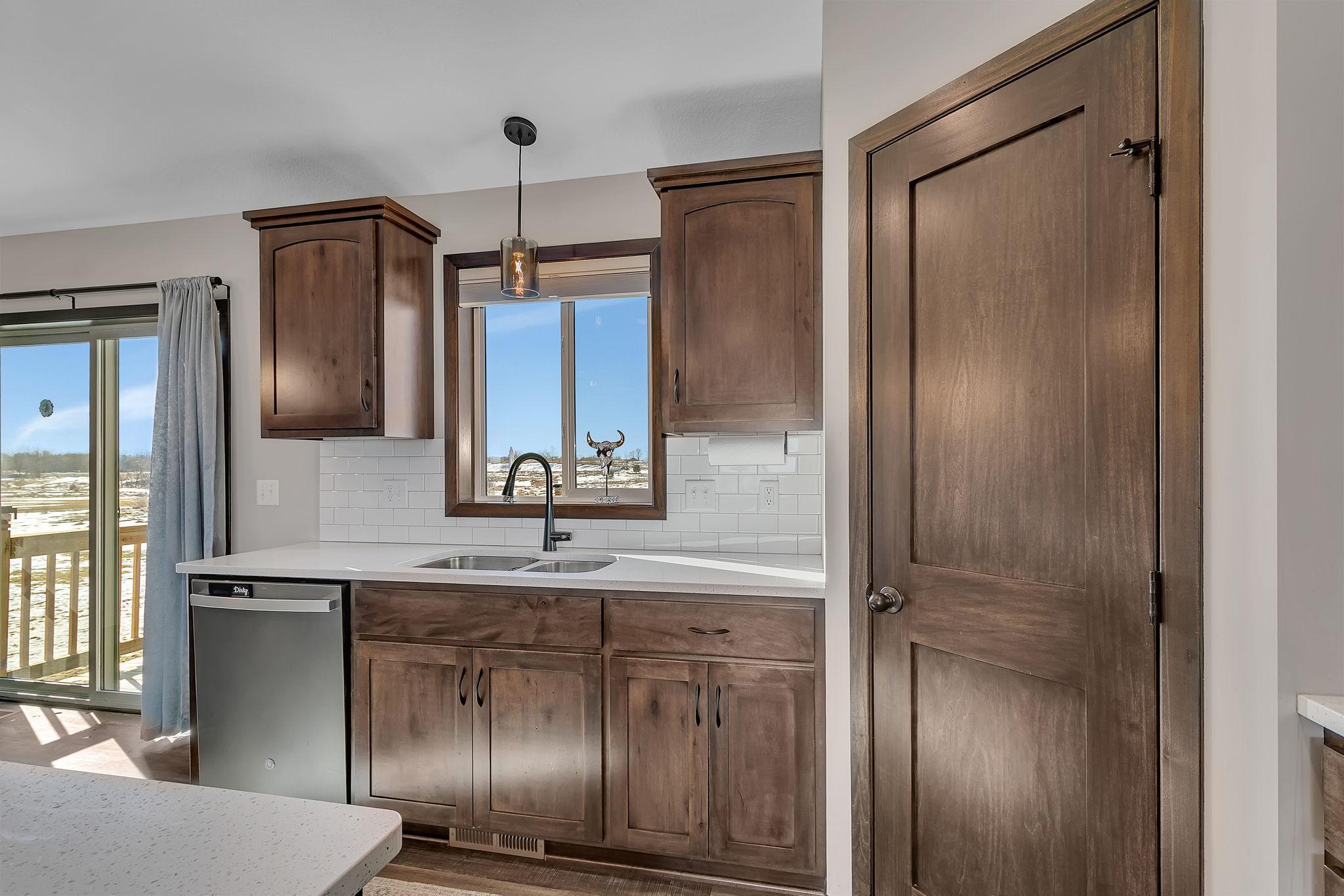 4617 8th Street Northeast St. Cloud, MN 56304 - Photo 8 of 33