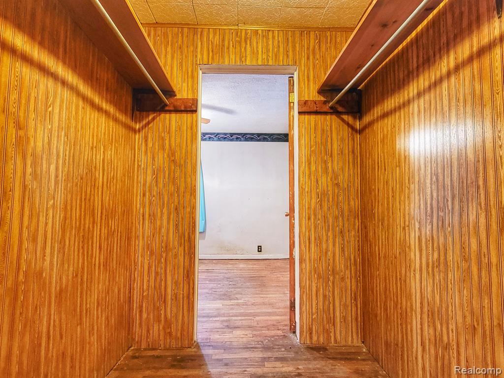 41021 Riggs Road Belleville, MI 48111 - Photo 15 of 22
