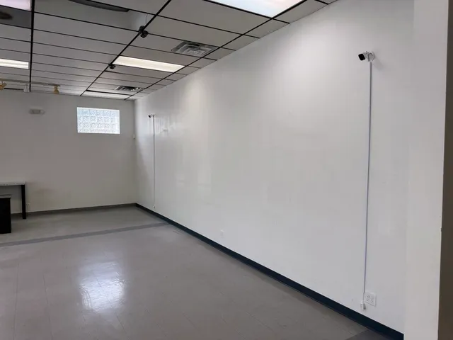 a view of a livingroom with furniture