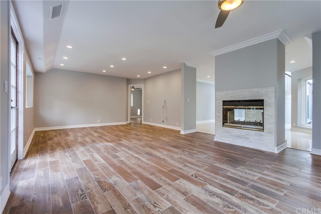 917 Emerald Street Redondo Beach, CA 90277 - Photo 13 of 75