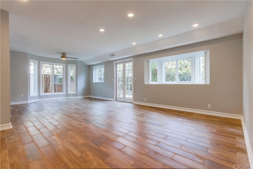 917 Emerald Street Redondo Beach, CA 90277 - Photo 16 of 75