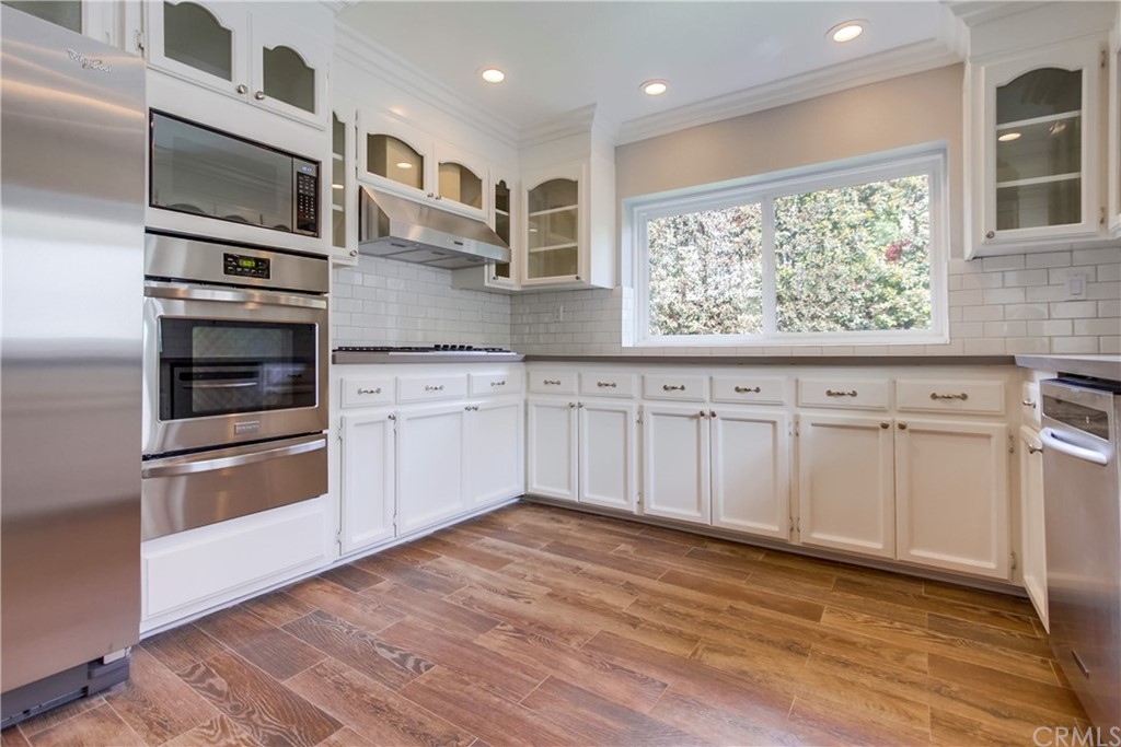 917 Emerald Street Redondo Beach, CA 90277 - Photo 26 of 75