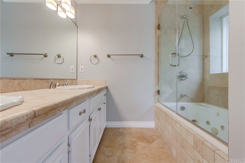 917 Emerald Street Redondo Beach, CA 90277 - Photo 41 of 75