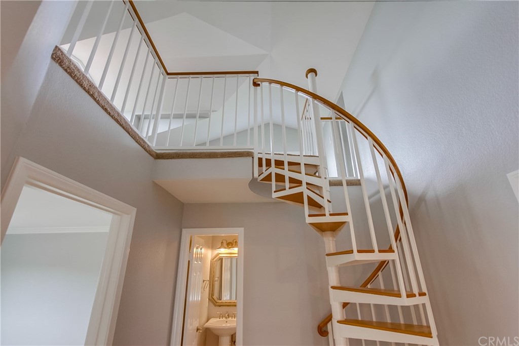 917 Emerald Street Redondo Beach, CA 90277 - Photo 59 of 75