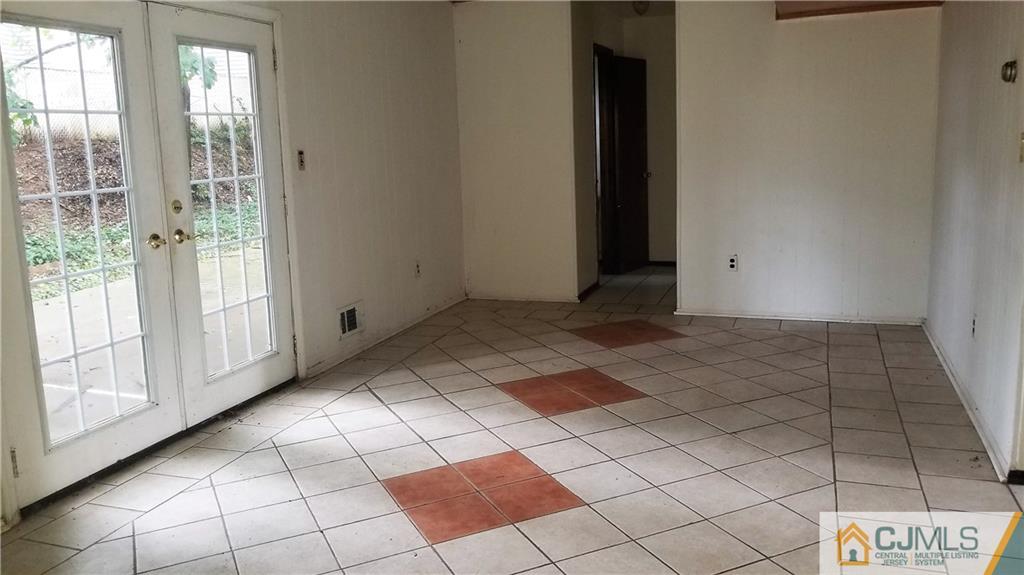 17 Ash Road Edison, NJ 08817 - Photo 10 of 19 a view of a room and window