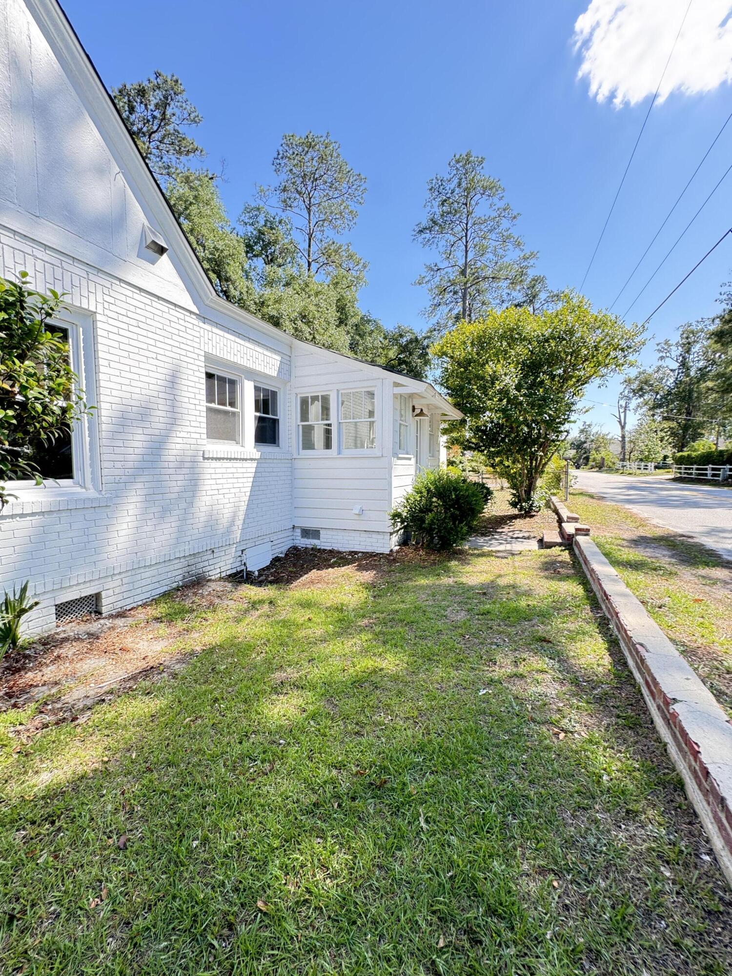 800 Hampton Street Walterboro, SC 29488 - Photo 10 of 136 800 Hampton Street (150)