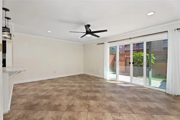 $2,450 | 6600 Warner Avenue, Unit 189, Huntington Beach, CA 92647
