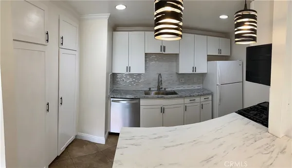 $2,450 | 6600 Warner Avenue, Unit 189, Huntington Beach, CA 92647