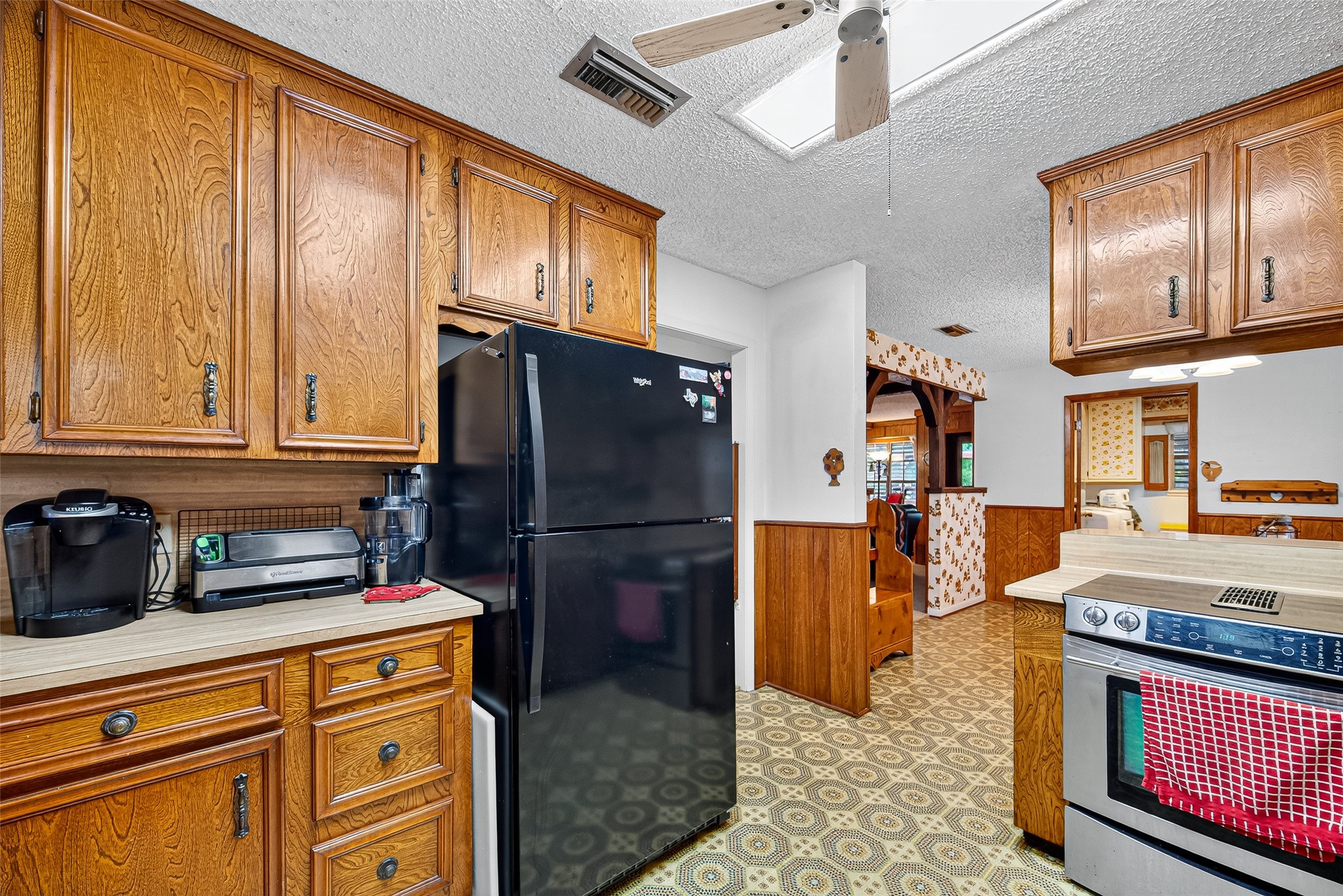 12021 7th 1/2 Street Santa Fe, TX 77510 - Photo 26 of 49 Inner Kitchen View