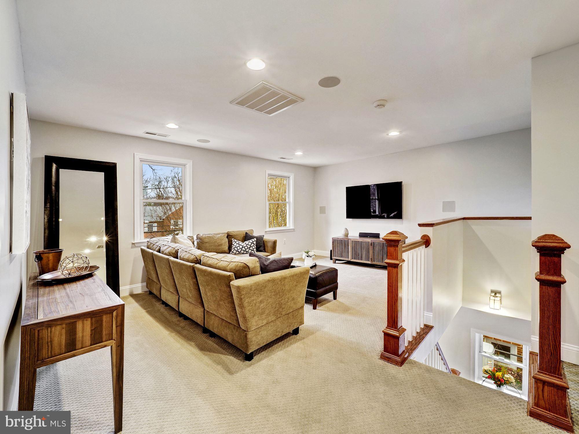 5510 Greentree Road Bethesda, MD 20817 - Photo 14 of 24 Family/Media Room