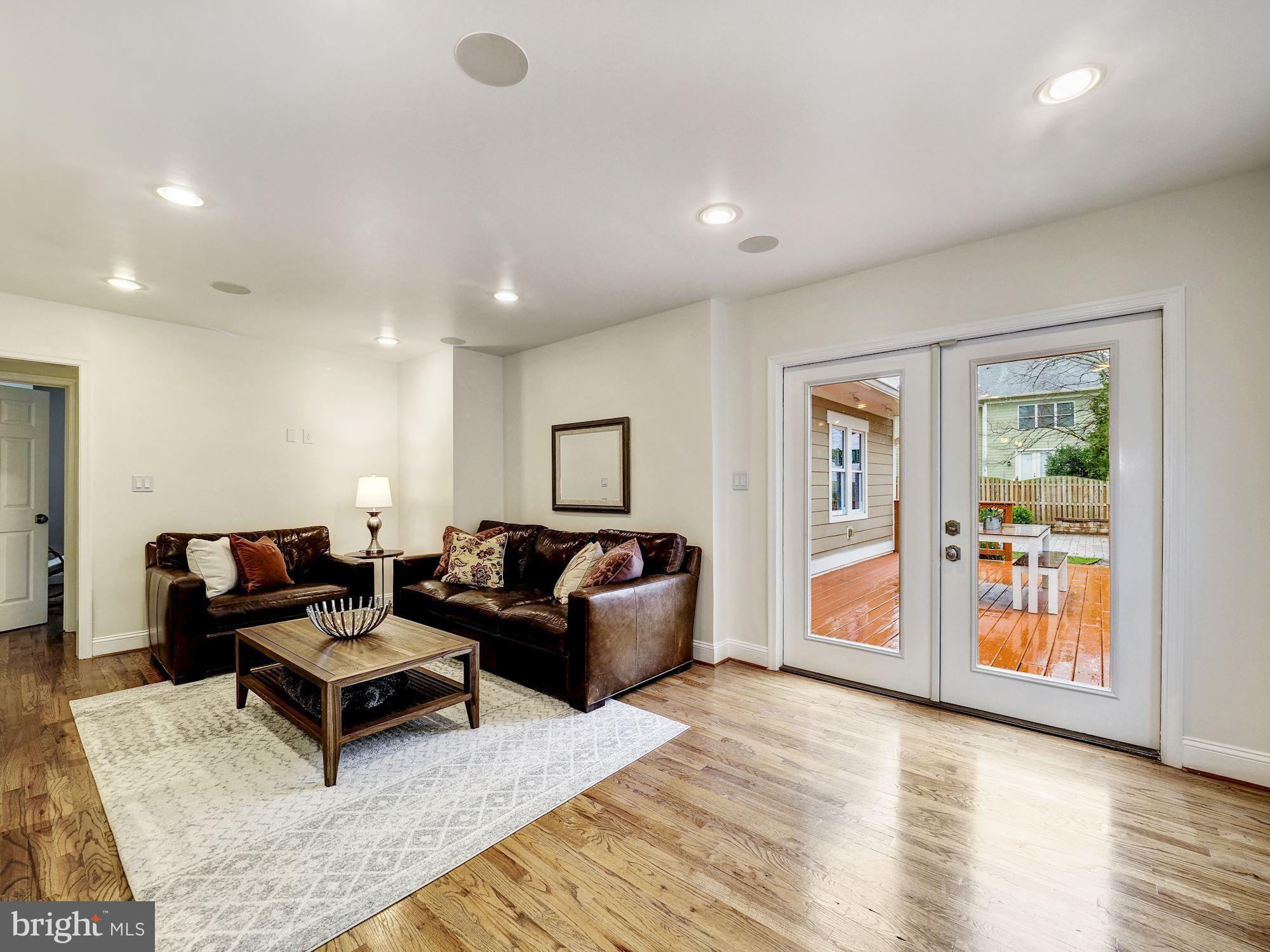 5510 Greentree Road Bethesda, MD 20817 - Photo 8 of 24 Family Room