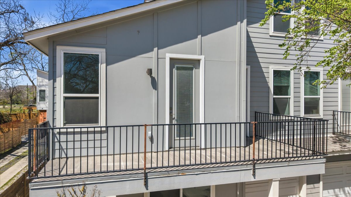 1114 Walton Lane, Unit A Austin, TX 78721 - Photo 27 of 36
