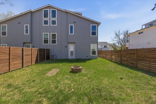 $3,000 | 1114 Walton Lane, Unit A, Austin, TX 78721