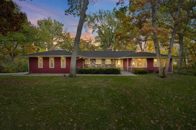 $895,000 | 2945 Wyndwood Way, Sun Prairie, WI 53590