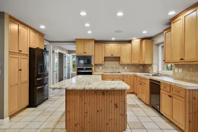 $895,000 | 2945 Wyndwood Way, Sun Prairie, WI 53590