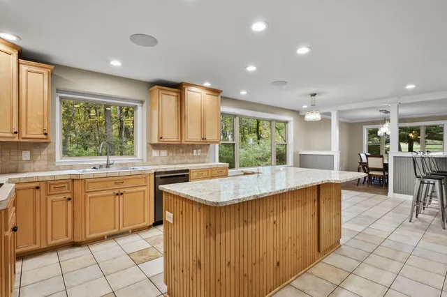 $895,000 | 2945 Wyndwood Way, Sun Prairie, WI 53590