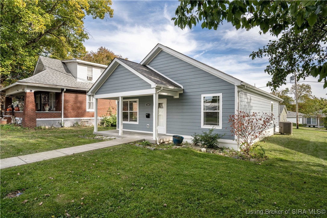 210 Clay Street New Albany, IN 47150 - Photo 1 of 30