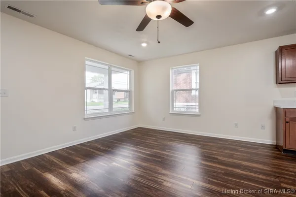 $214,890 | 210 Clay Street, New Albany, IN 47150