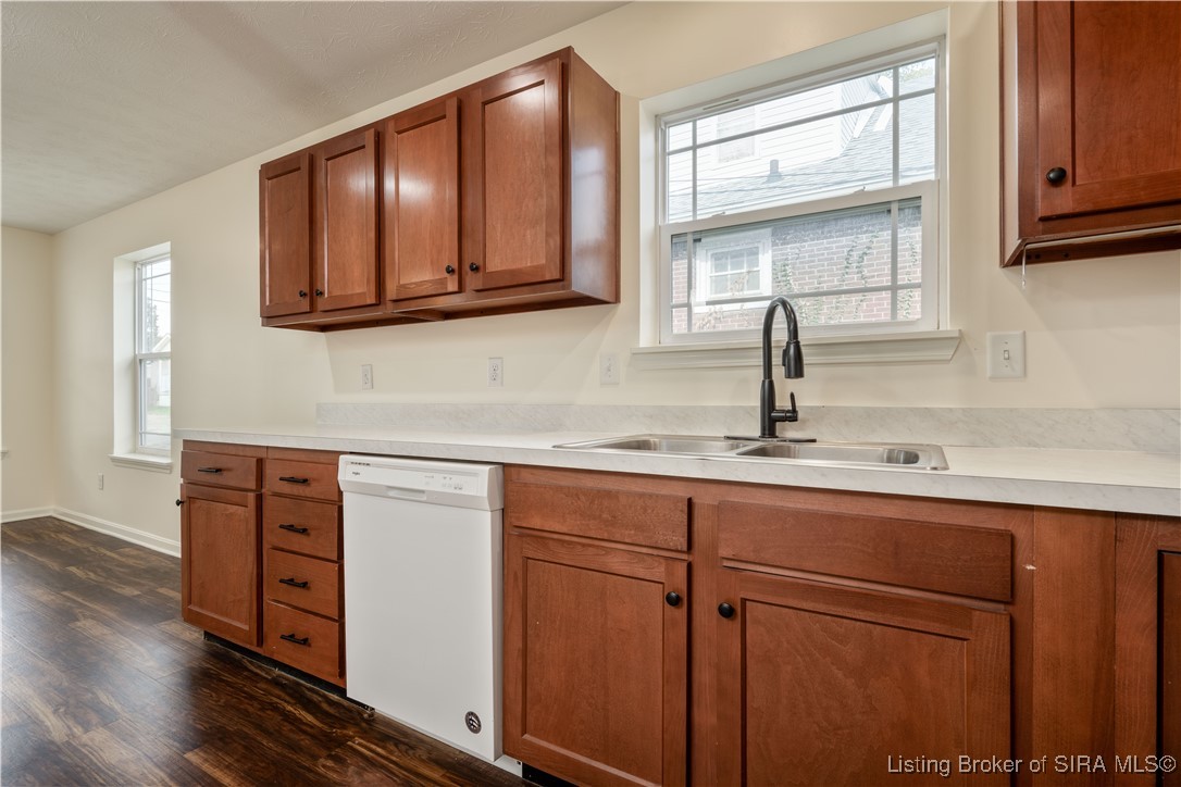 210 Clay Street New Albany, IN 47150 - Photo 14 of 30