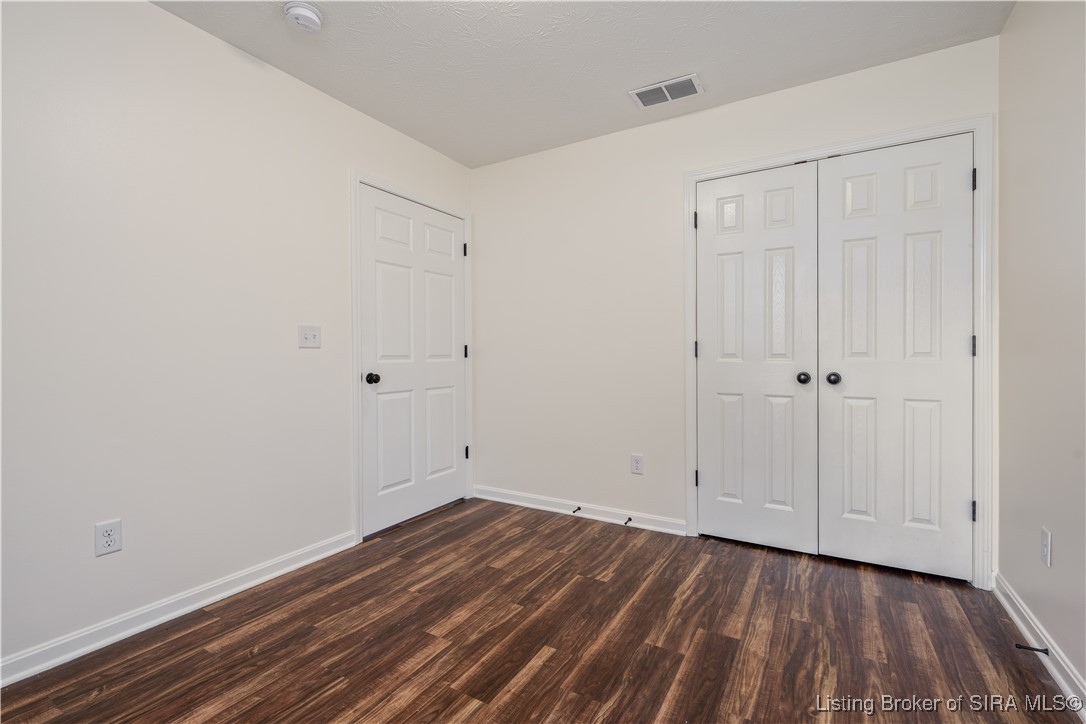 210 Clay Street New Albany, IN 47150 - Photo 23 of 30