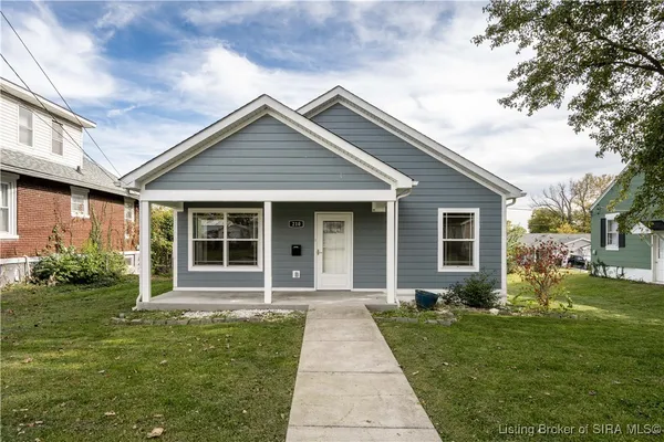 $214,890 | 210 Clay Street, New Albany, IN 47150