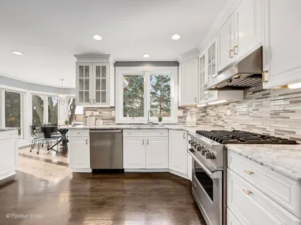 $1,099,000 | 2S630 Ave Chateaux East, Oak Brook, IL 60523