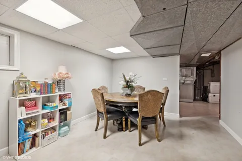 $1,099,000 | 2S630 Ave Chateaux East, Oak Brook, IL 60523