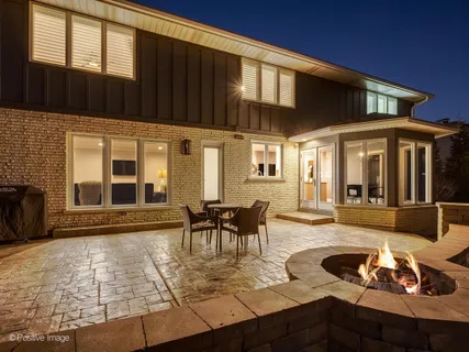 $1,099,000 | 2S630 Ave Chateaux East, Oak Brook, IL 60523