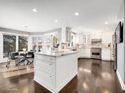 $1,099,000 | 2S630 Ave Chateaux East, Oak Brook, IL 60523