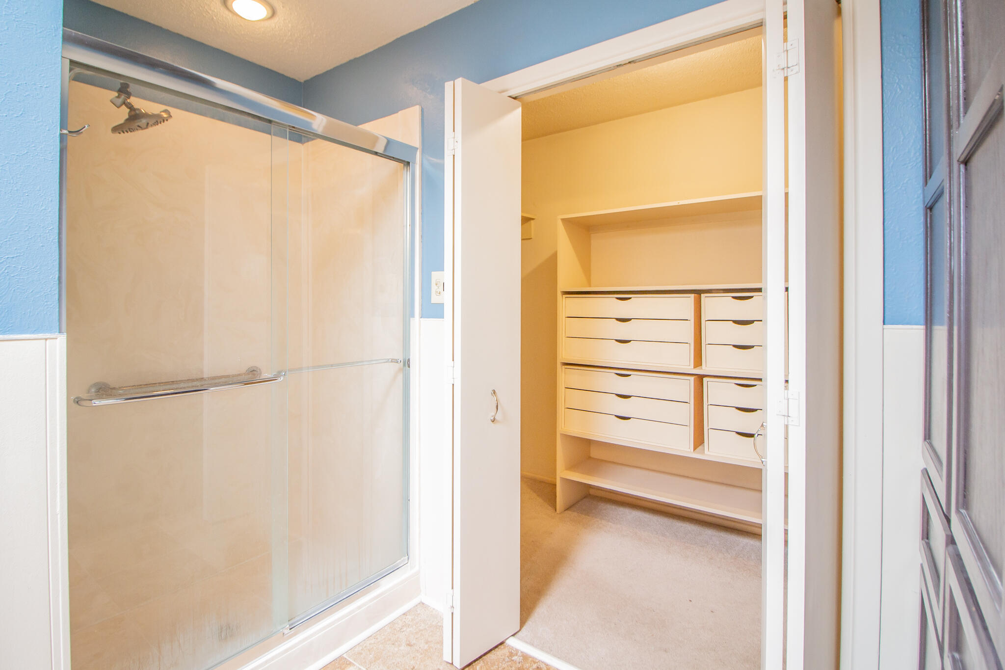 2806 58th Street Lubbock, TX 79413 - Photo 22 of 34 Primary Bath3