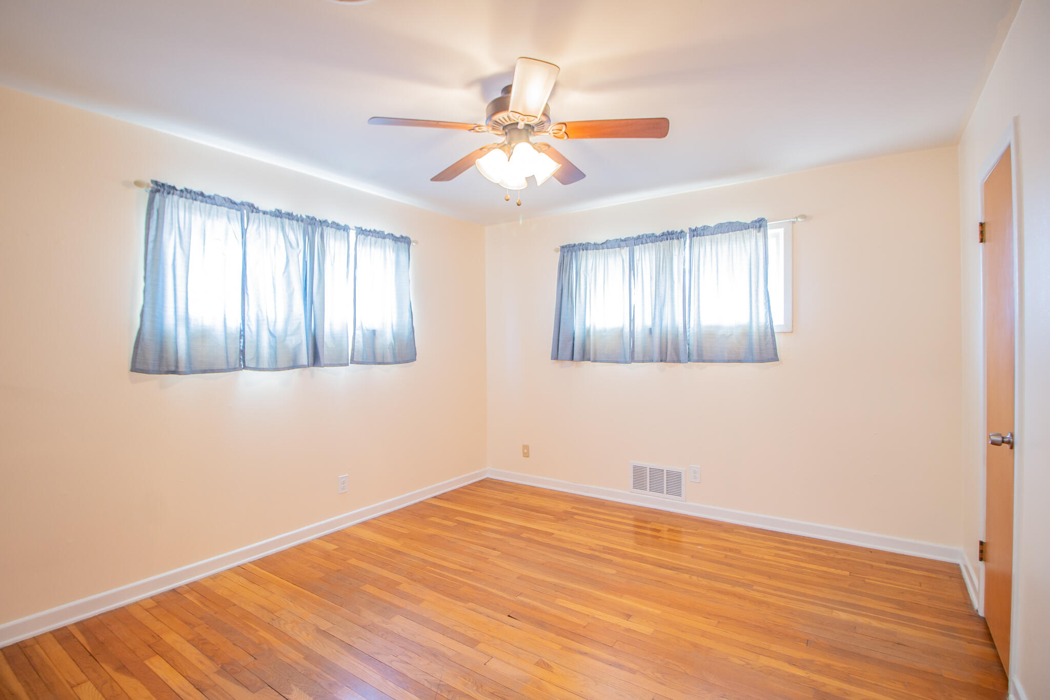2806 58th Street Lubbock, TX 79413 - Photo 25 of 34 Bedroom 3