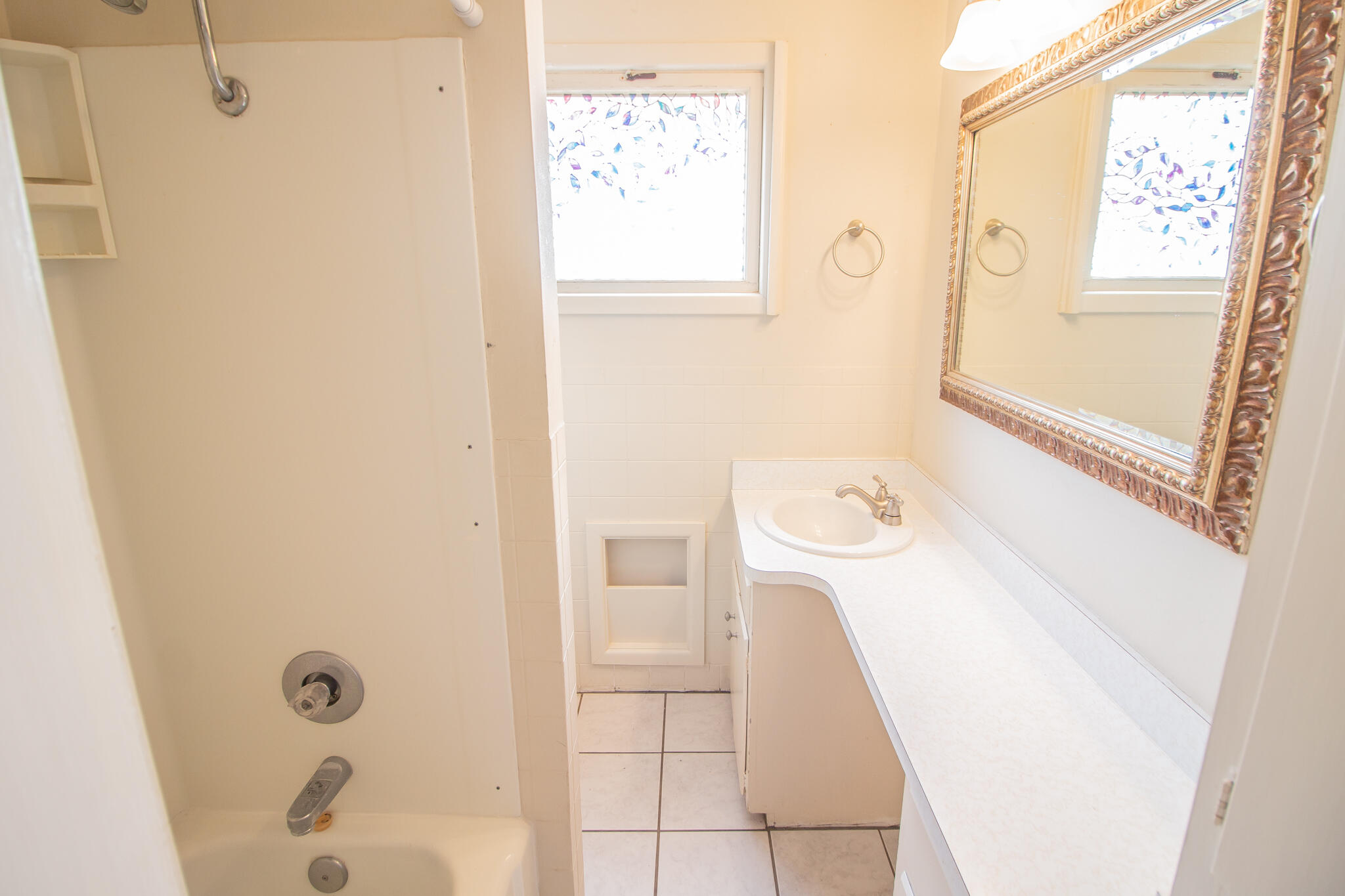 2806 58th Street Lubbock, TX 79413 - Photo 26 of 34 Hall Bath