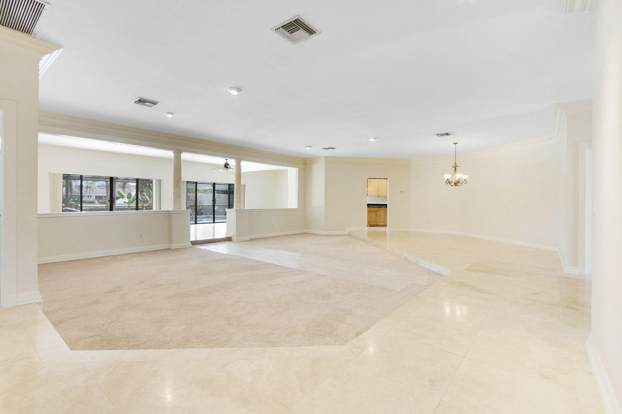 6 Rabbits Run Palm Beach Gardens, FL 33418 - Photo 14 of 42 Living Room