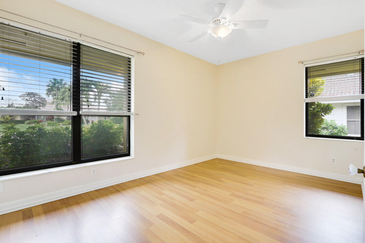 6 Rabbits Run Palm Beach Gardens, FL 33418 - Photo 31 of 42 Guest Bedroom