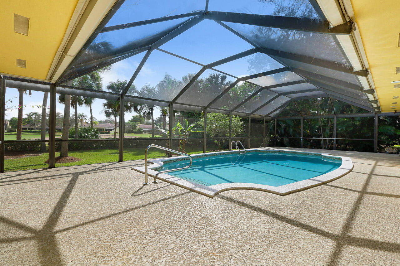 6 Rabbits Run Palm Beach Gardens, FL 33418 - Photo 36 of 42 Patio