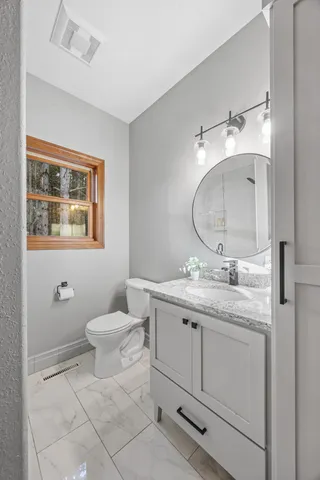 $865,000 | 30180 Tower Road, Detroit Lakes, MN 56501