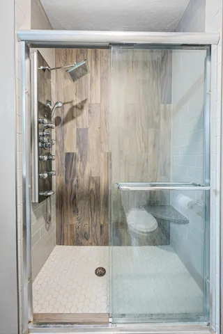 $865,000 | 30180 Tower Road, Detroit Lakes, MN 56501