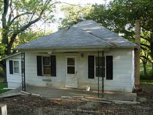 327 Pinhook Road Bedford, IN 47421 - Photo 1 of 7