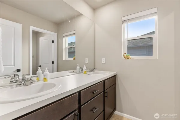 $639,950 | 19014 131st St Court East, Bonney Lake, WA 98391