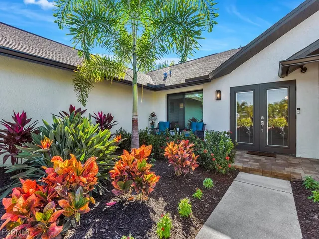 $519,000 | 800 El Dorado Parkway West, Cape Coral, FL 33914